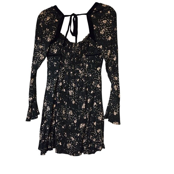 Free People Women's Sz S Tess Mini Black/White ASO Chanel in Day of Our Lives - Picture 5 of 7